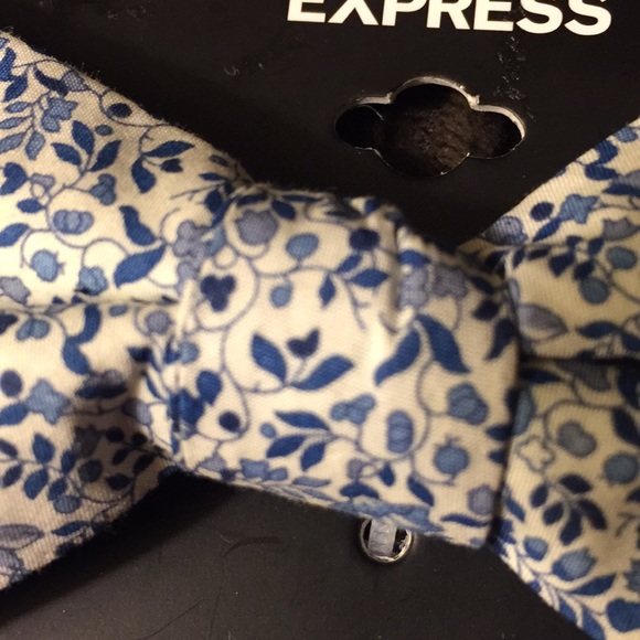 Men's Bow Tie - Picture 3 of 5